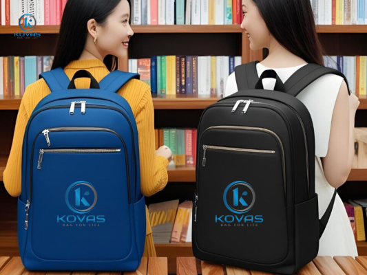 Balo in logo - xu hướng quà tặng hiệu quả 2025