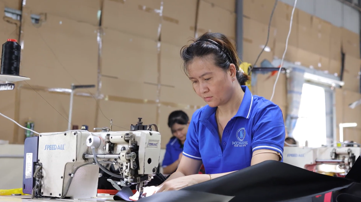 Khách Hàng khi Duyệt Mẫu Balo Trước Sản Xuất? Tránh 5 lỗi