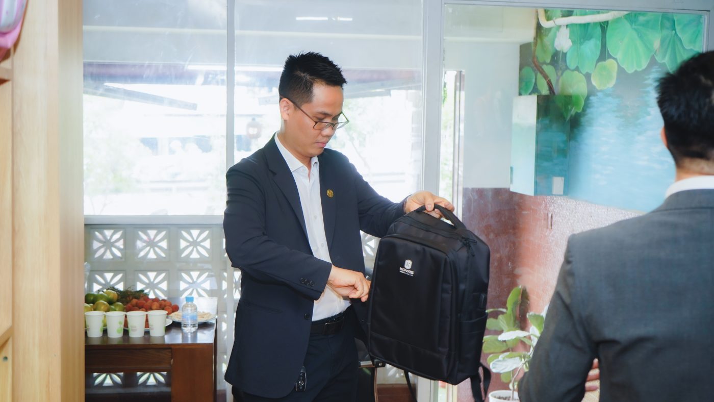 Balo văn phòng giá dưới 170k vẫn khiến nhân viên hài lòng