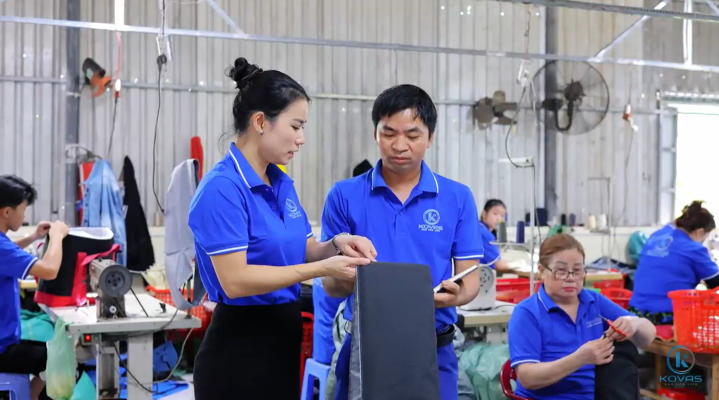 xưởng nào sản xuất balo thương hiệu riêng tại HCM? - KOVAS
