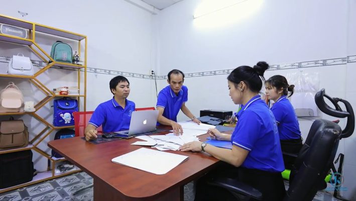 Balo quà tặng trung tâm ngoại ngữ English Planet cao cấp