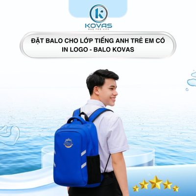Đặt balo cho lớp tiếng Anh trẻ em có in logo