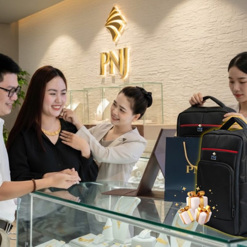 tặng balo giữ chân khách hàng