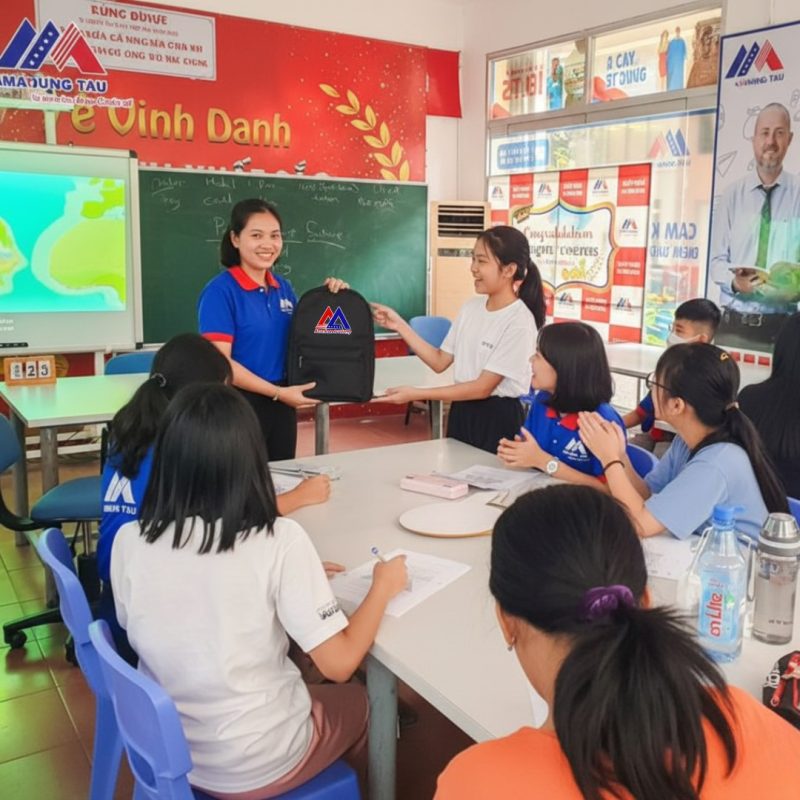Balo in logo thương hiệu Anh ngữ AMA - Nhận diện khác biệt