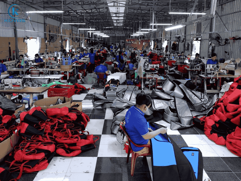 Balo Tặng Kèm - Giải Pháp Cho Cửa Hàng Bán Laptop