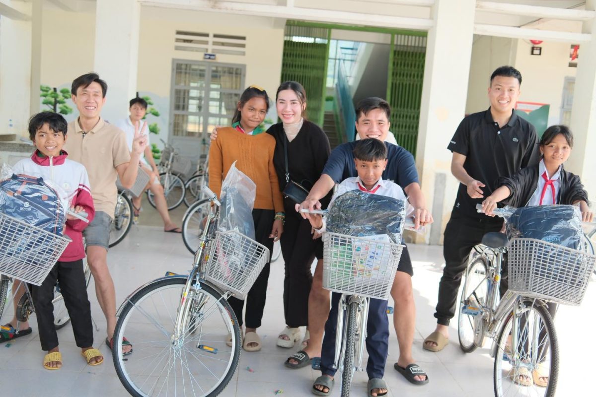 Hành trình trao tặng balo học sinh đến xã Đam Rông-Lâm Đồng