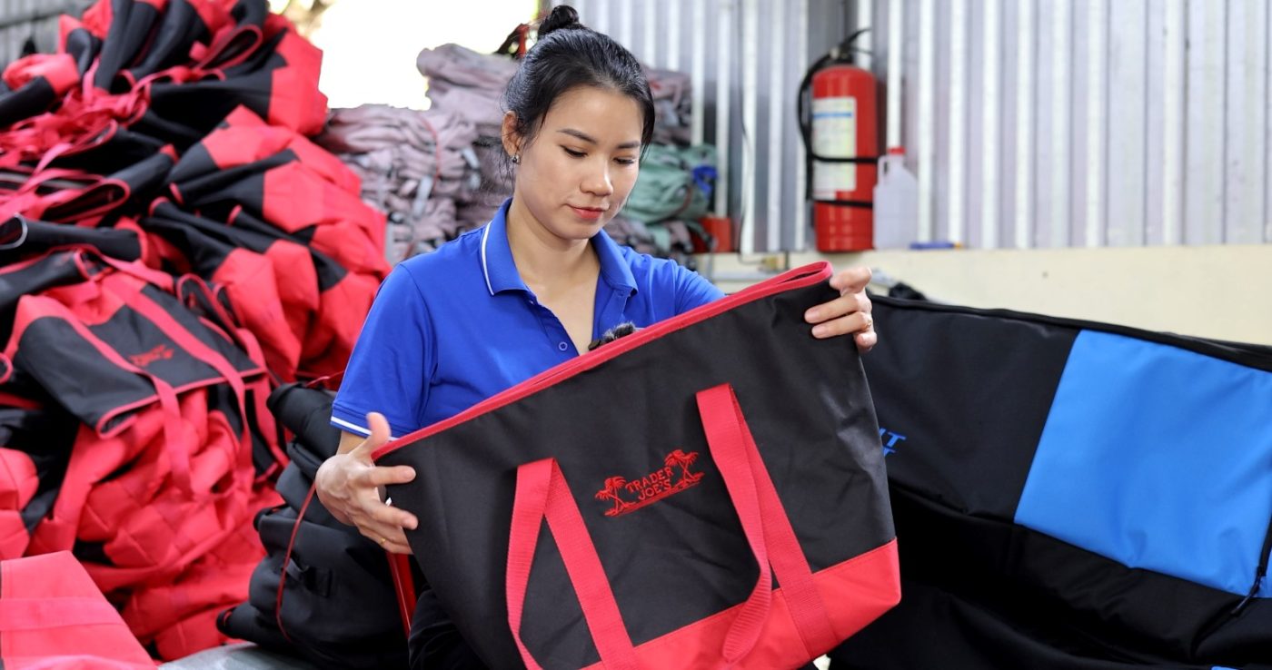 May balo xuất khẩu và may balo nội địa khác nhau ra sao?