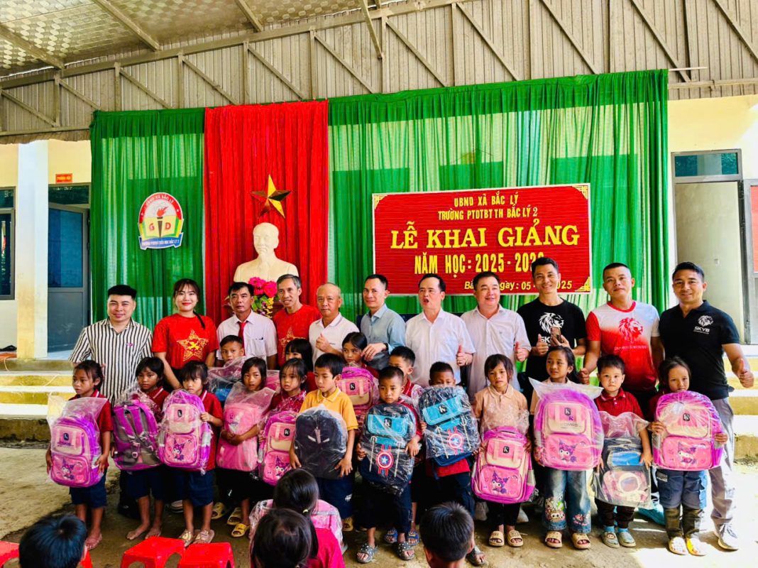 tang-balo-laptop-in-logo