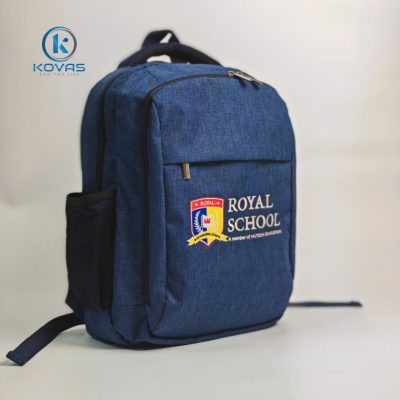 dat-balo-laptop-cho-hoc-vien