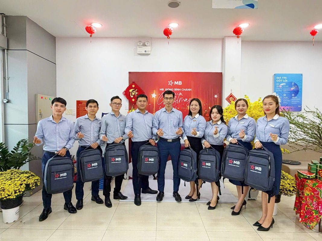 balo-laptop-cho-nhan-vien